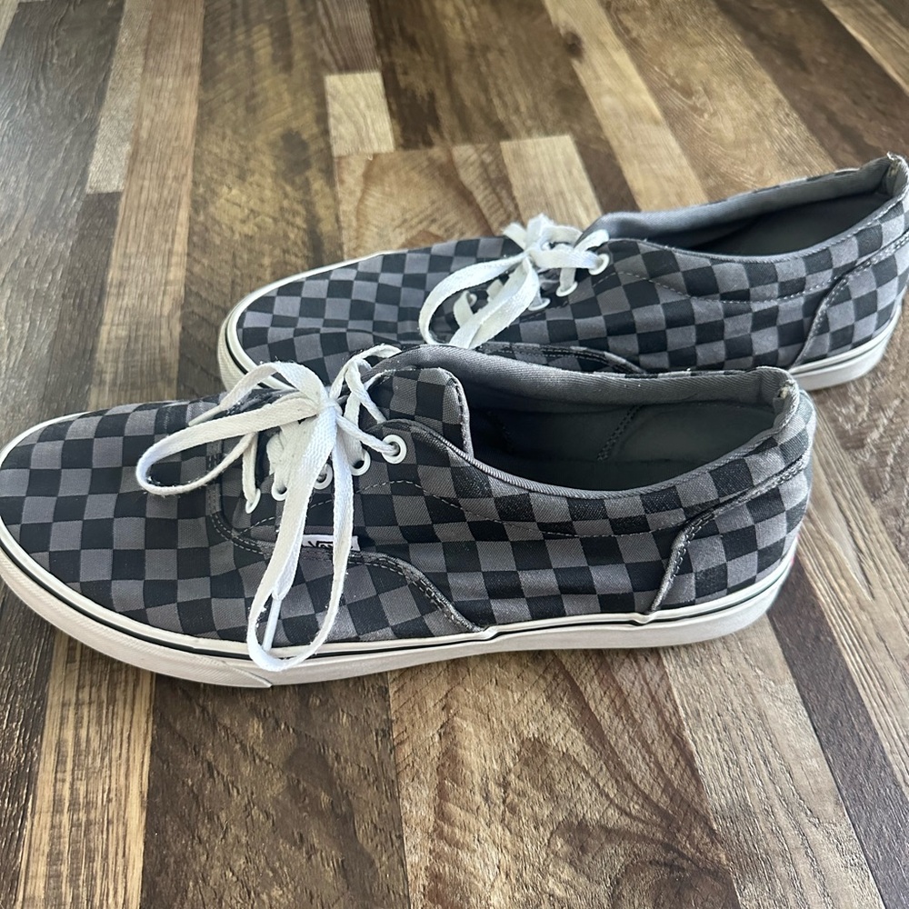 Vans Men's Black and Gray Checkered Sneakers